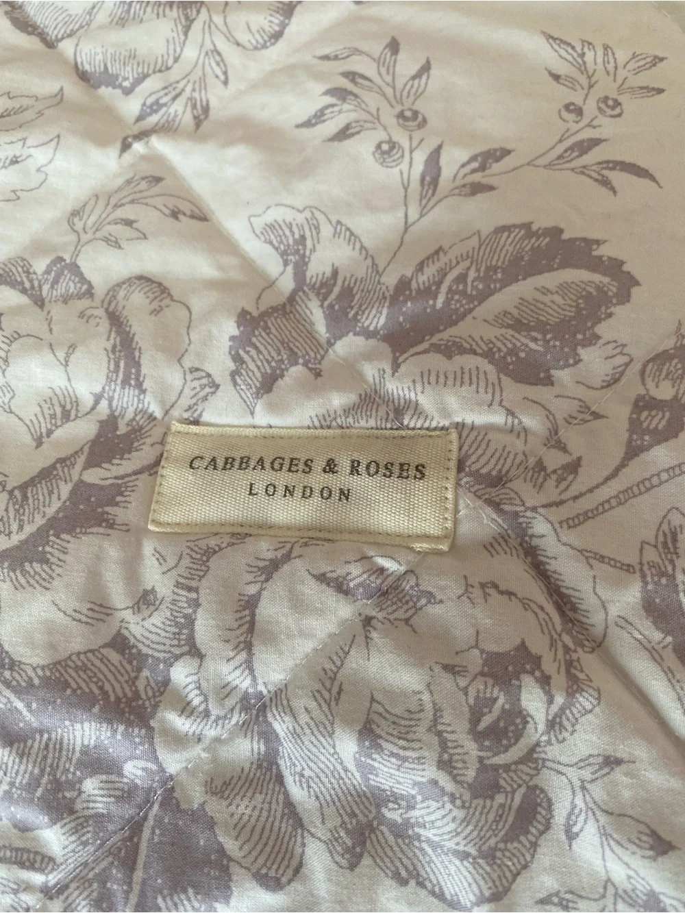 Cabbages & Roses London 2 quilted pillowcases/shams floral print